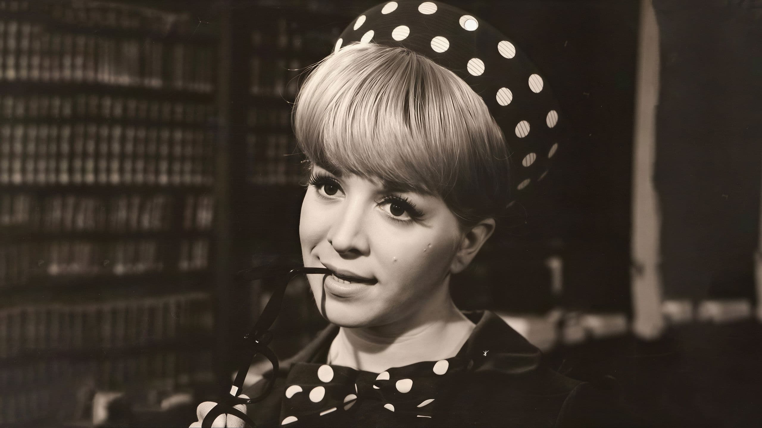 Mi secretaria está loca... loca... loca