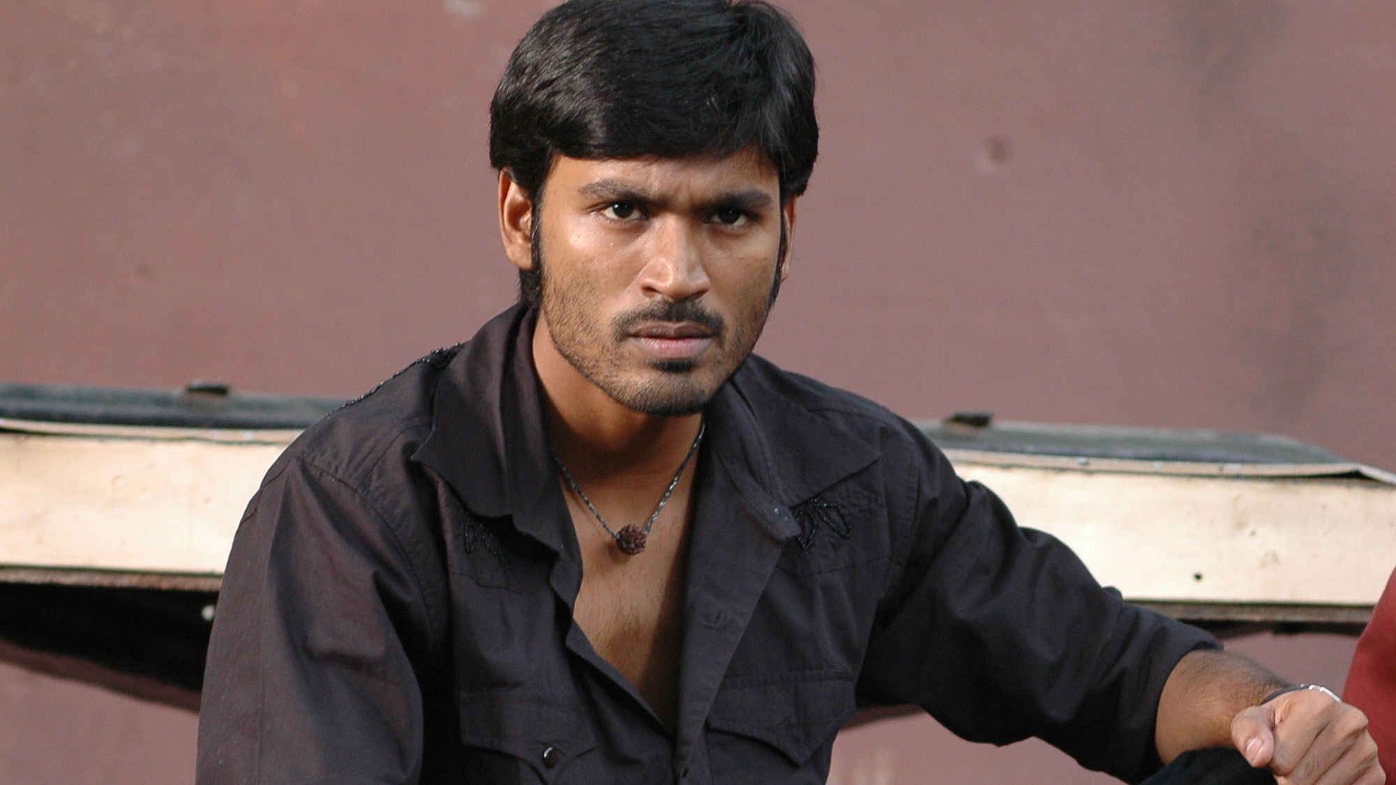 படிக்காதவன்