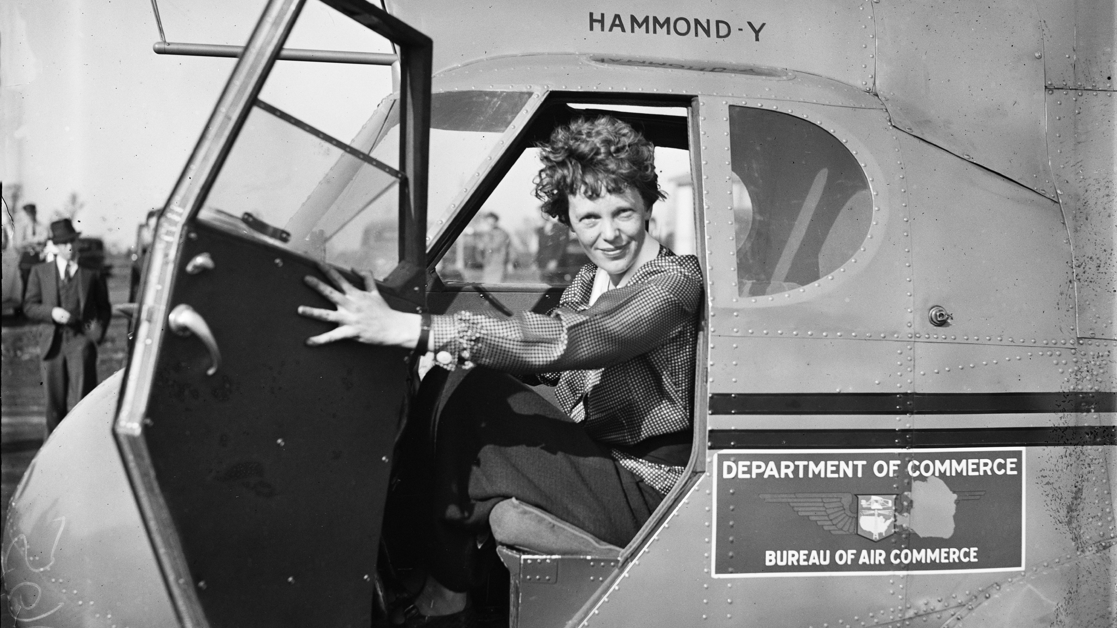 Amelia Earhart - Suche nach einer Legende