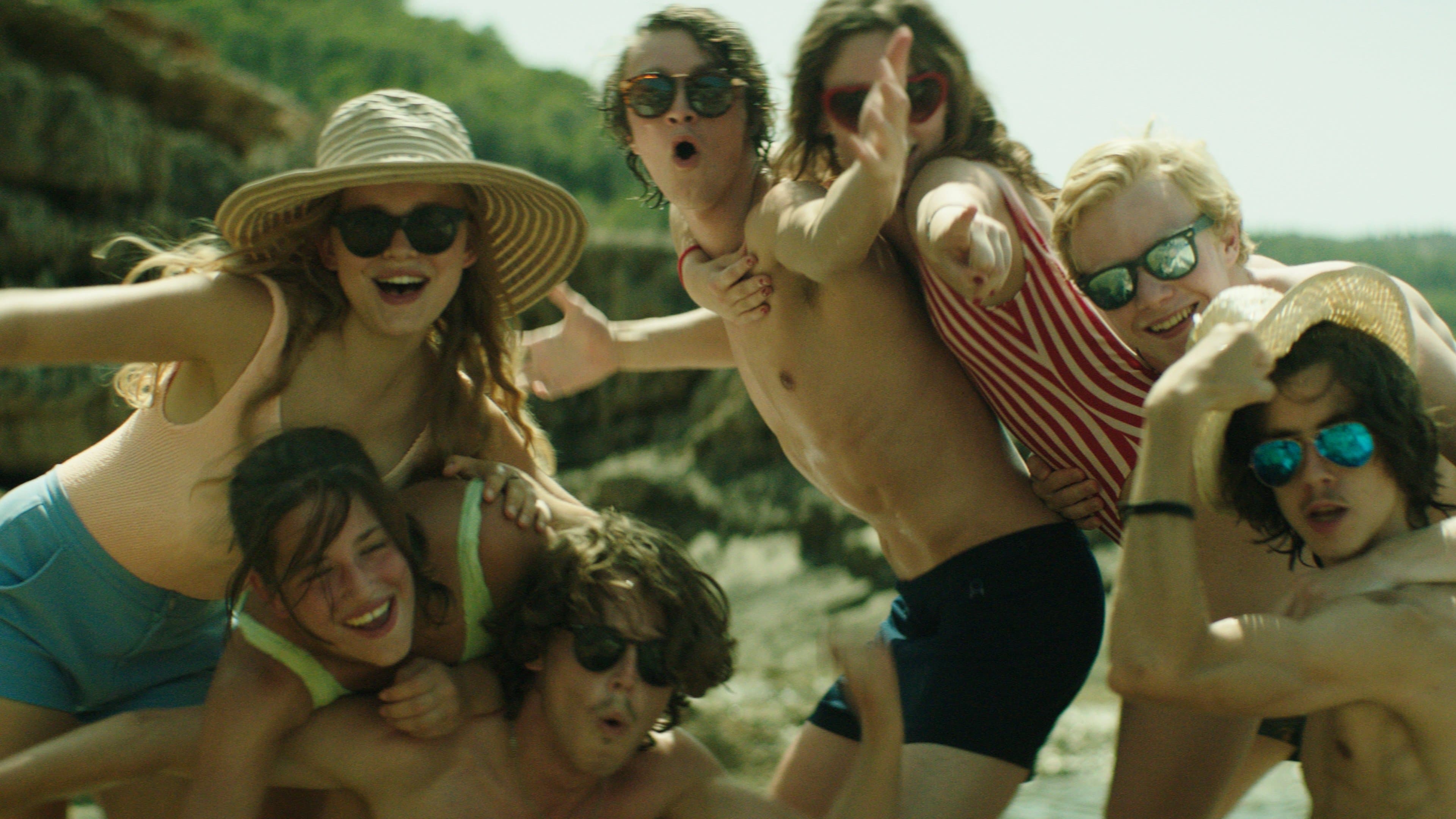 Wir - der Sommer, als wir unsere Röcke hoben und die Welt gegen die Wand fuhr