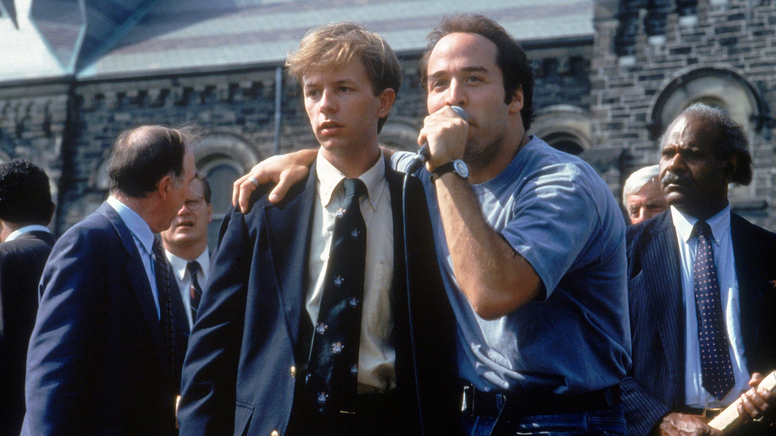 Zwei Chaoten auf dem Campus