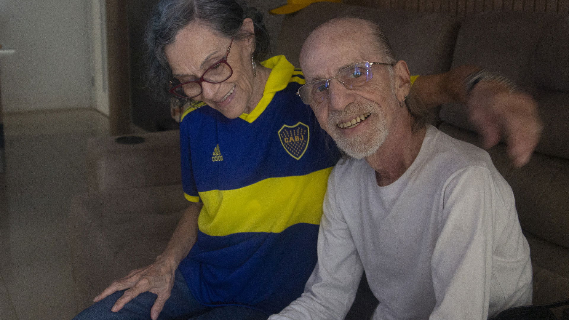 A Metralhadora e o Contrabaixo