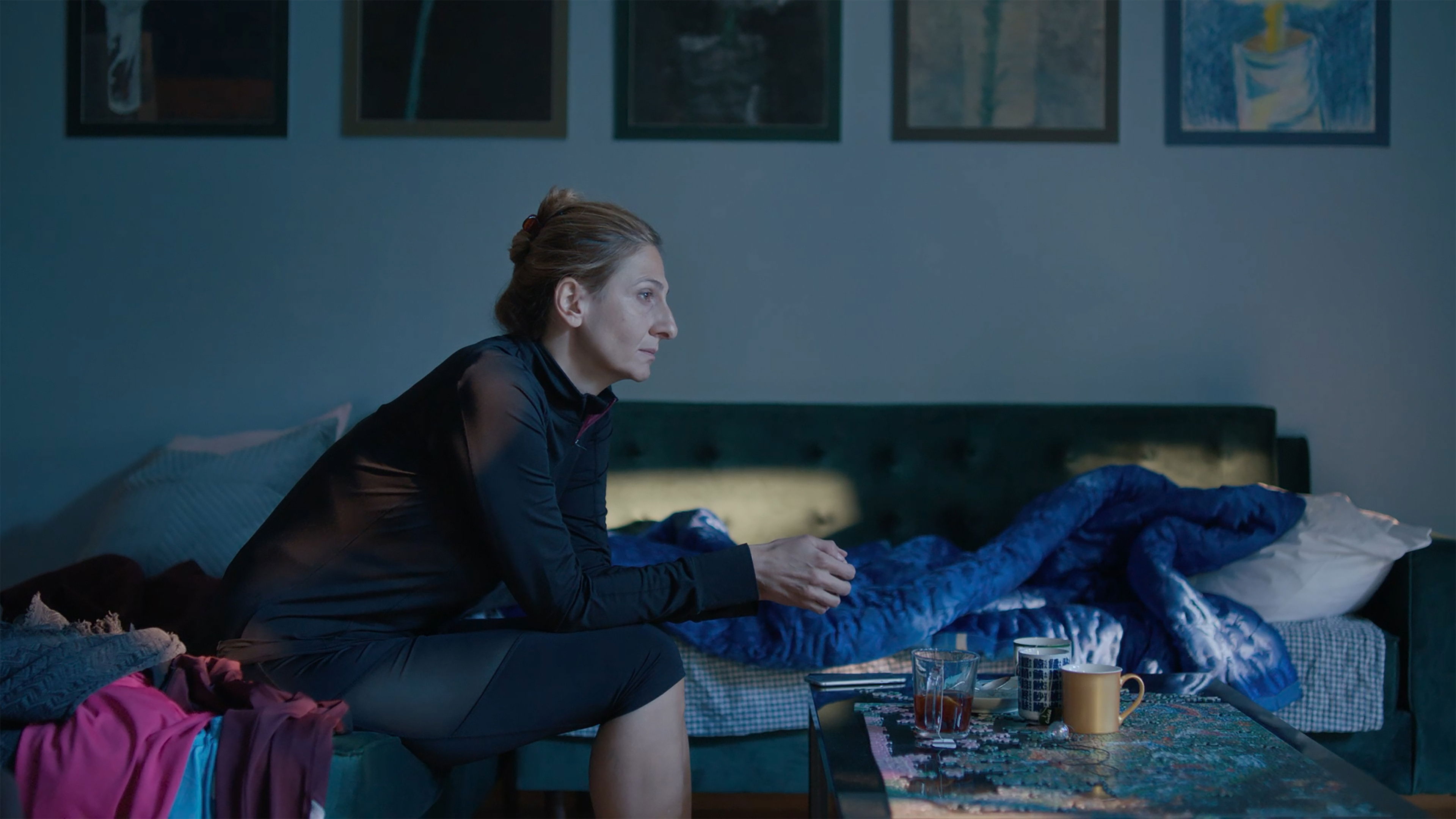 ჰაერი ლურჯი აბრეშუმია