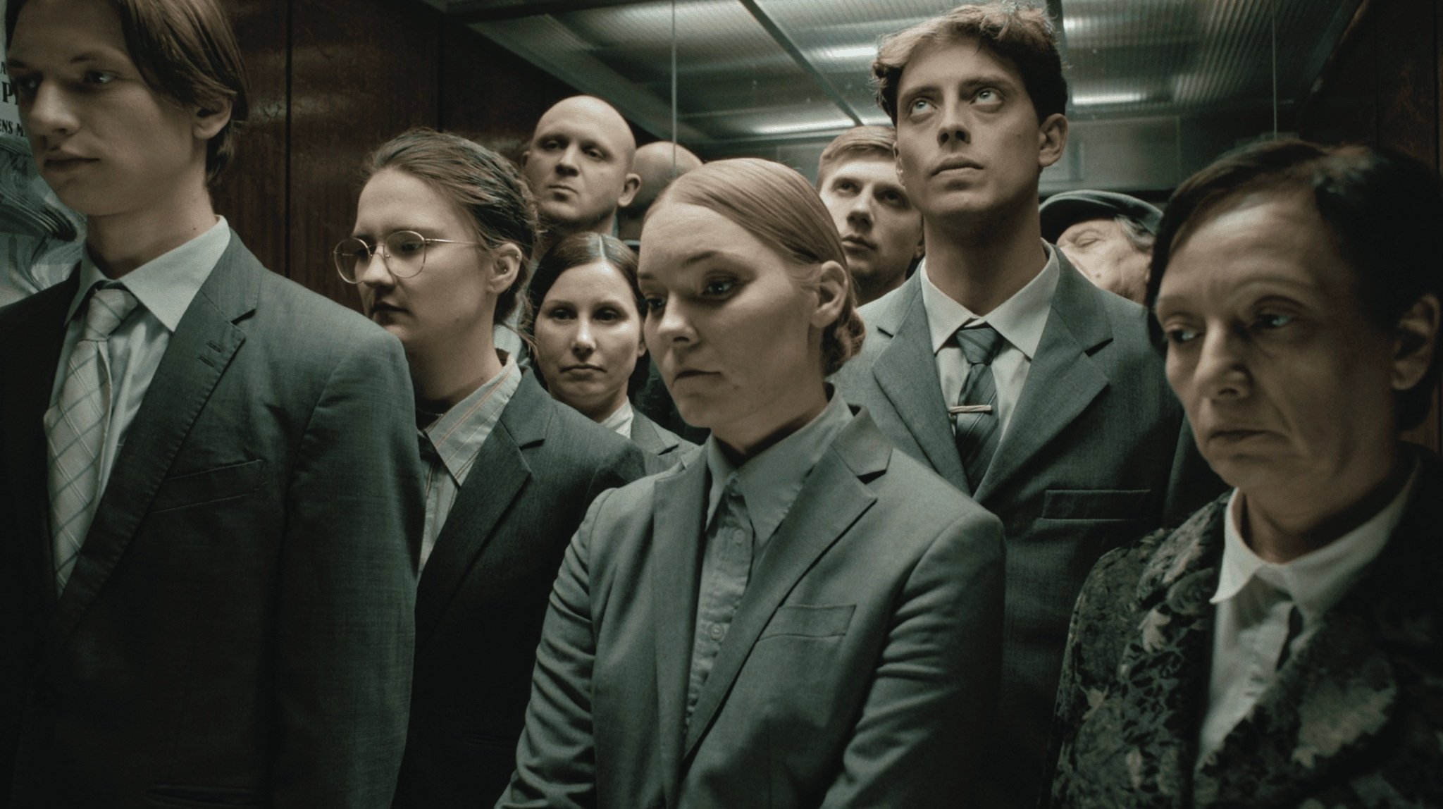 Kur saulīte nakti guļ?