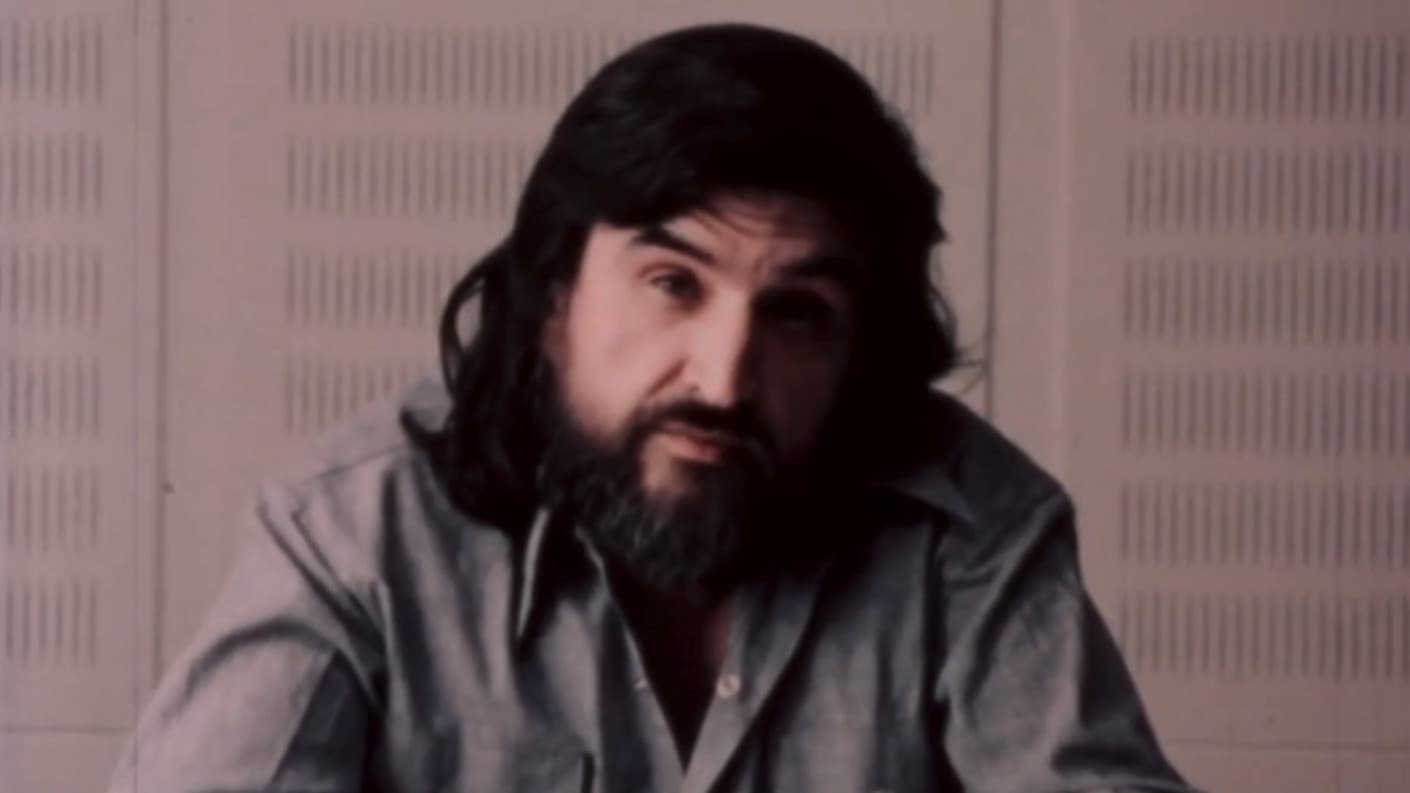 Dentro de Cada Sombra Crece un Vuelo