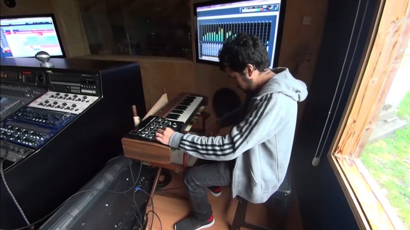 Ases Falsos haciendo "Mala Fama"