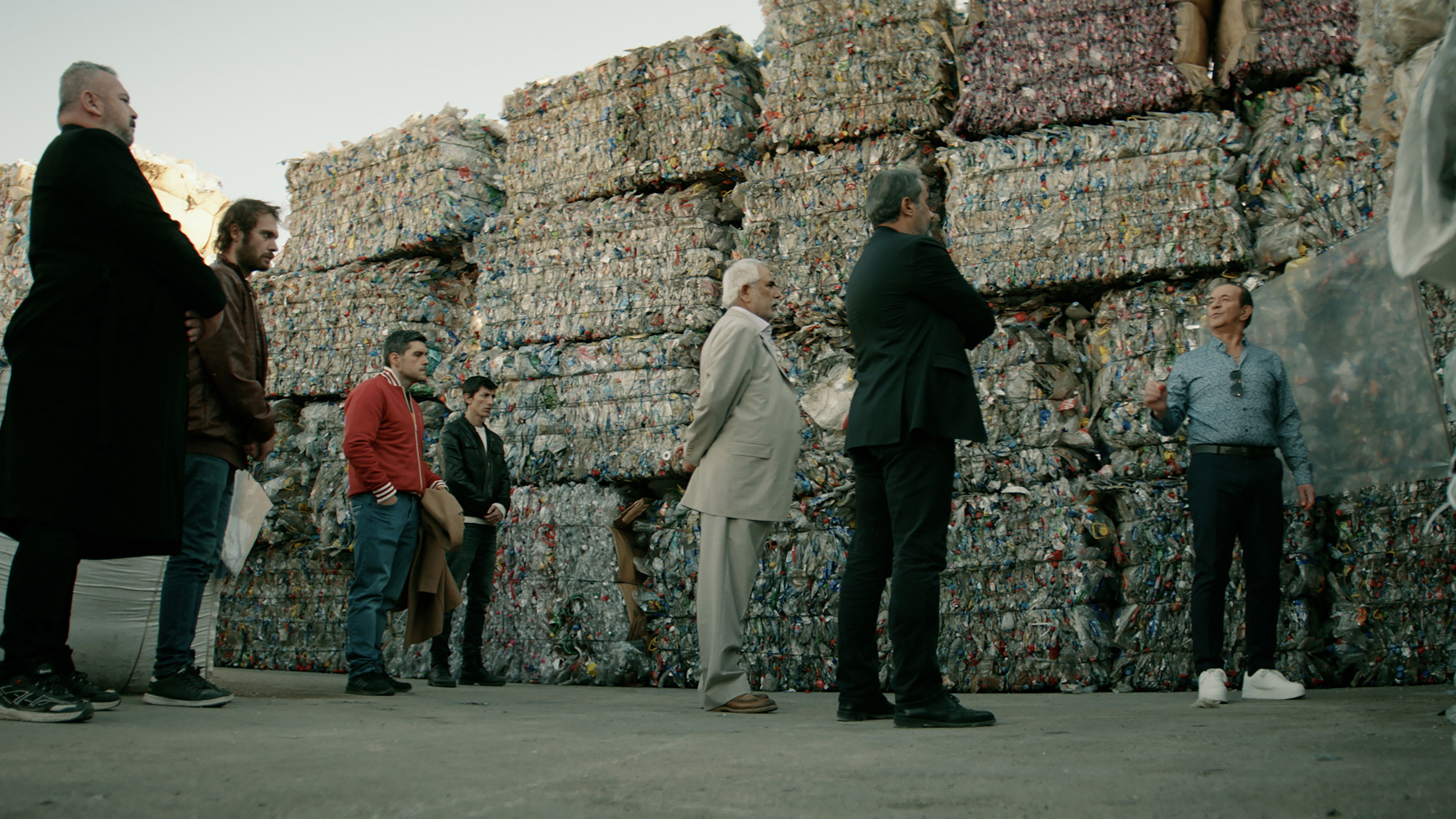 Ölü Köpekler Isırmaz