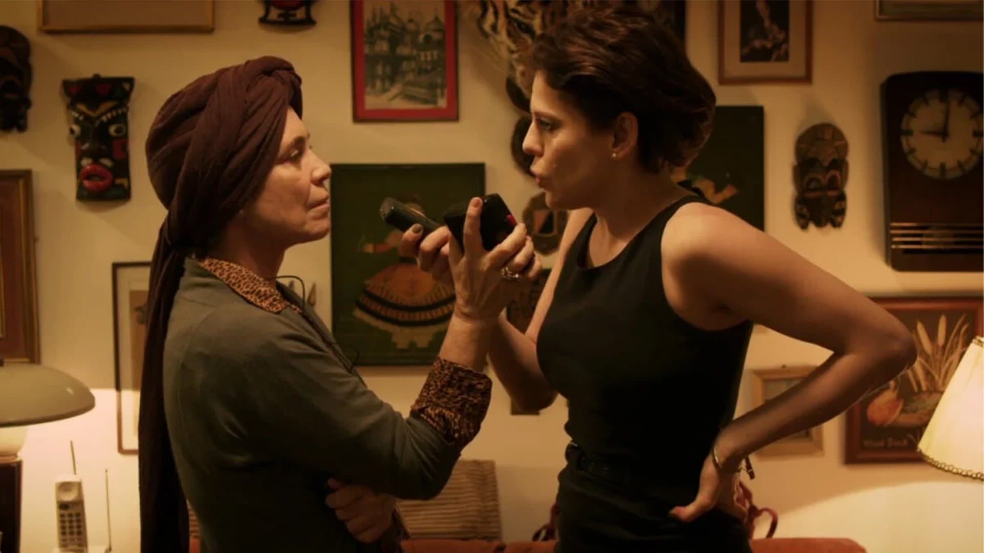 Gata Velha Ainda Mia