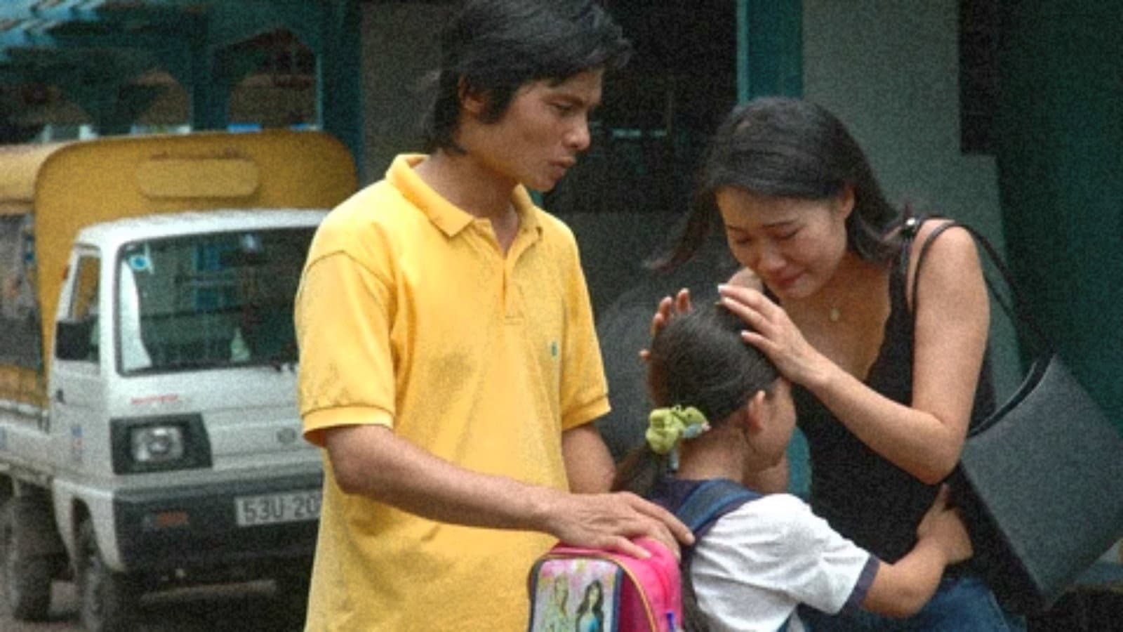 Cú và chim se sẻ