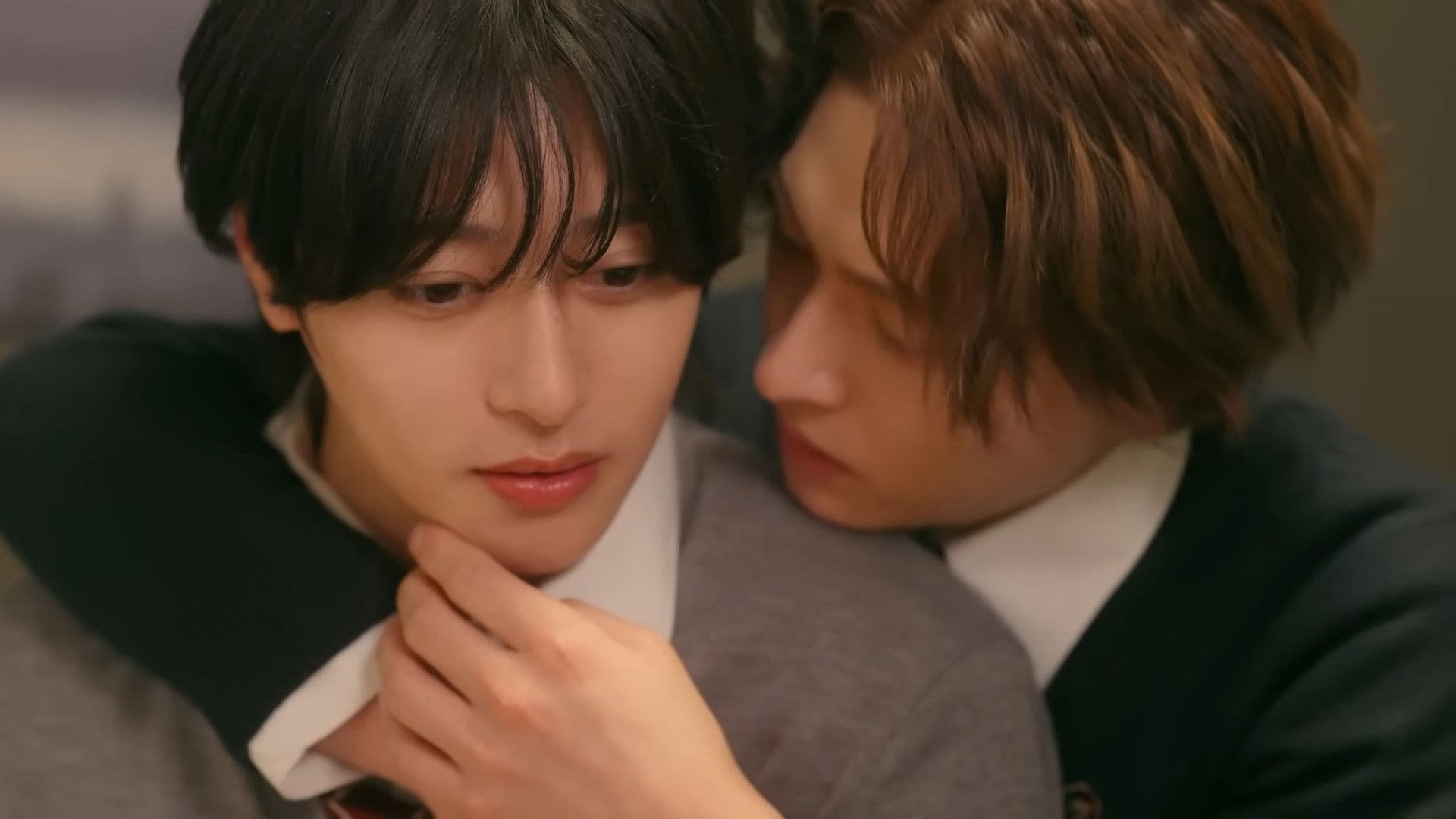 なんで隠すんだよ!!