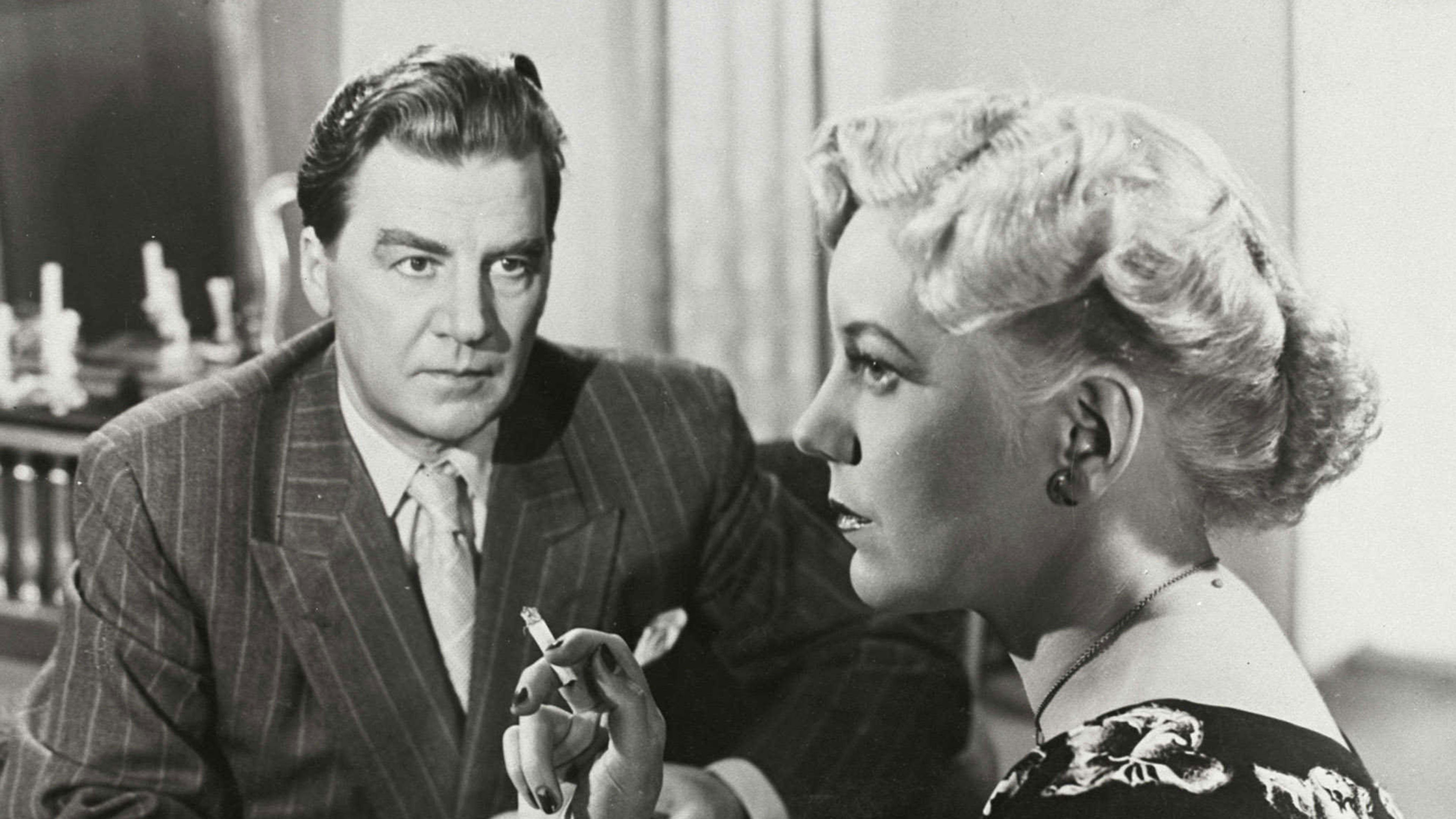 Kuollut mies kummittelee