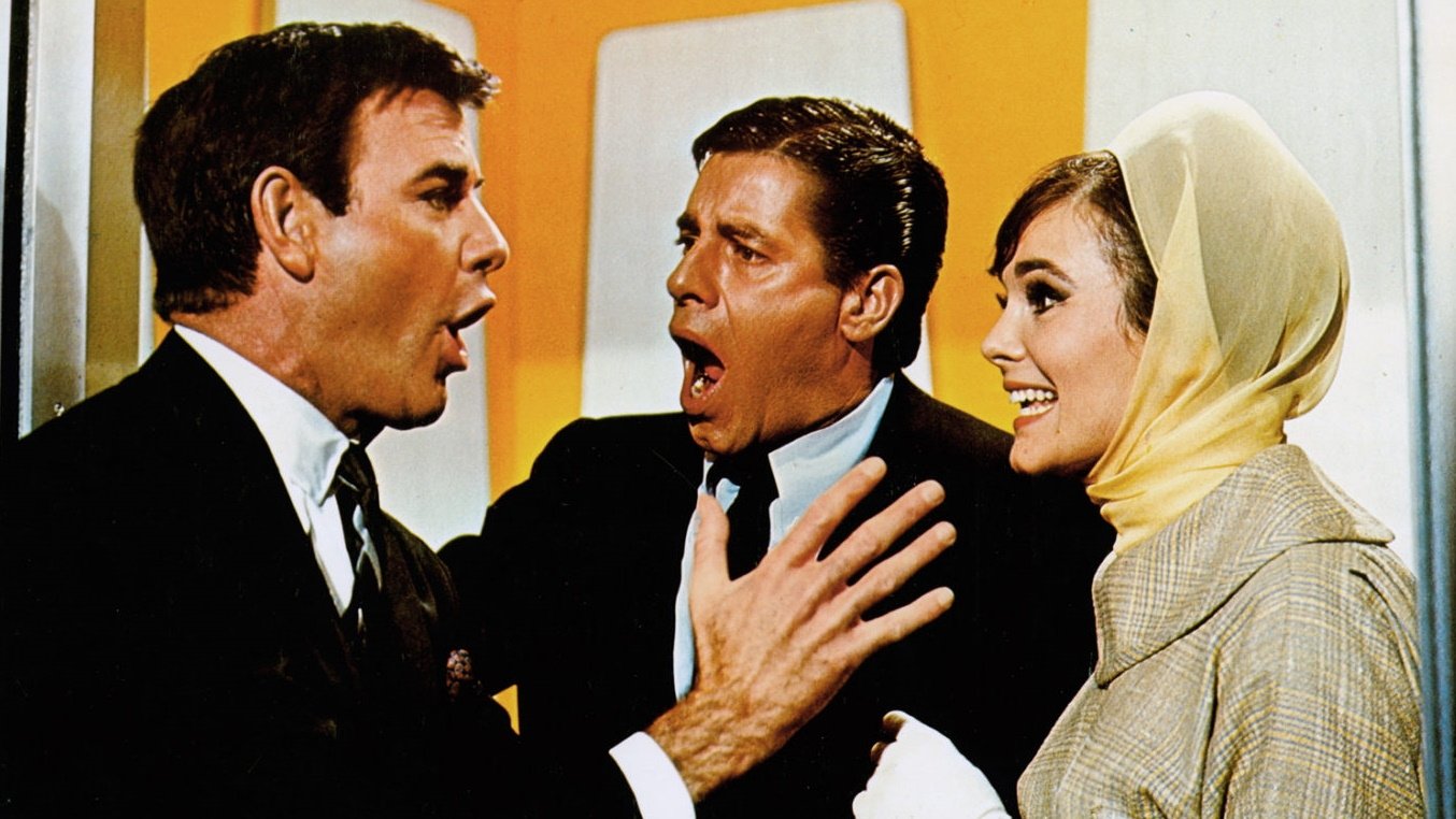 Drei auf einer Couch