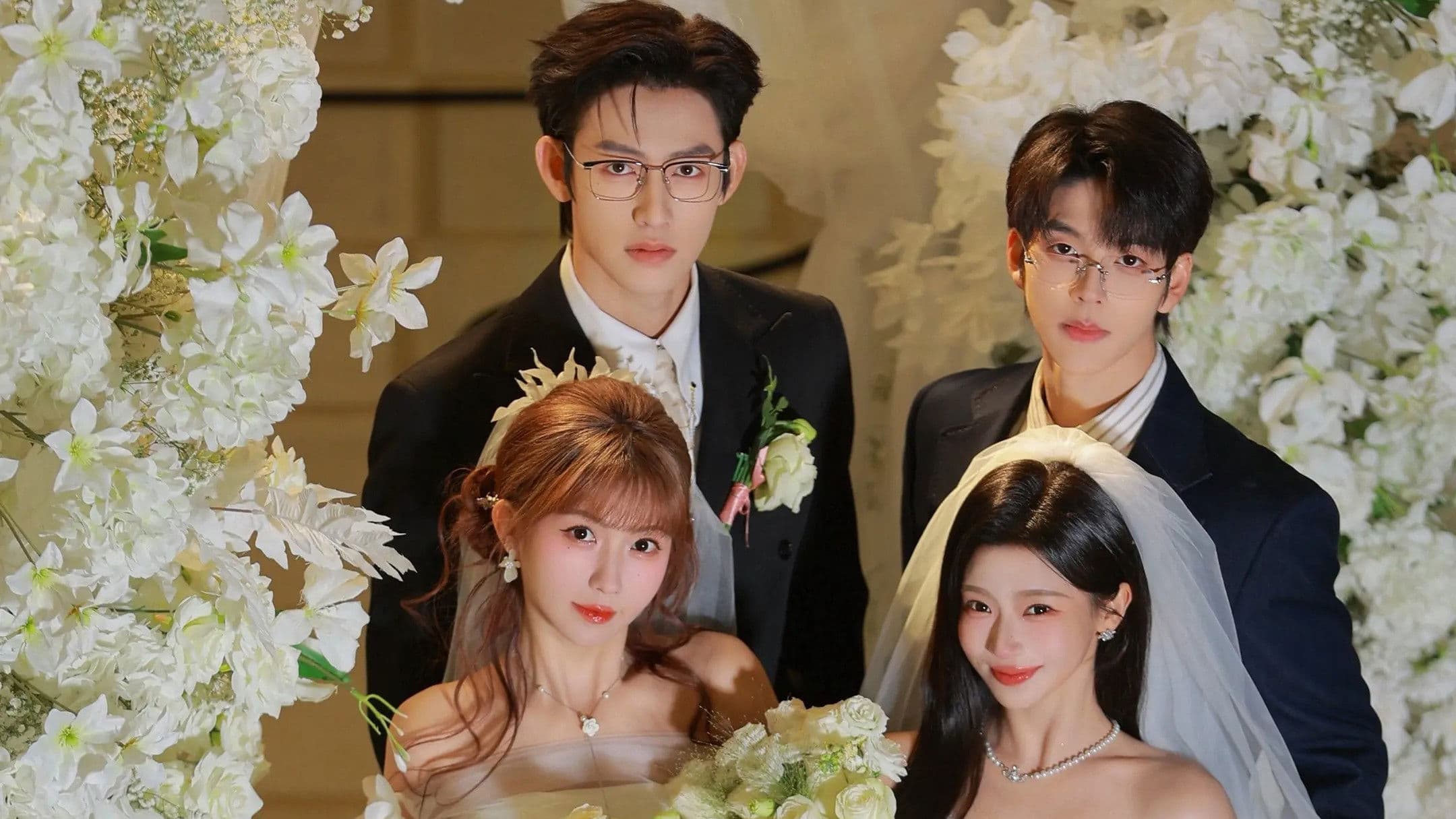 穿书富家妯娌，我和闺蜜齐上阵