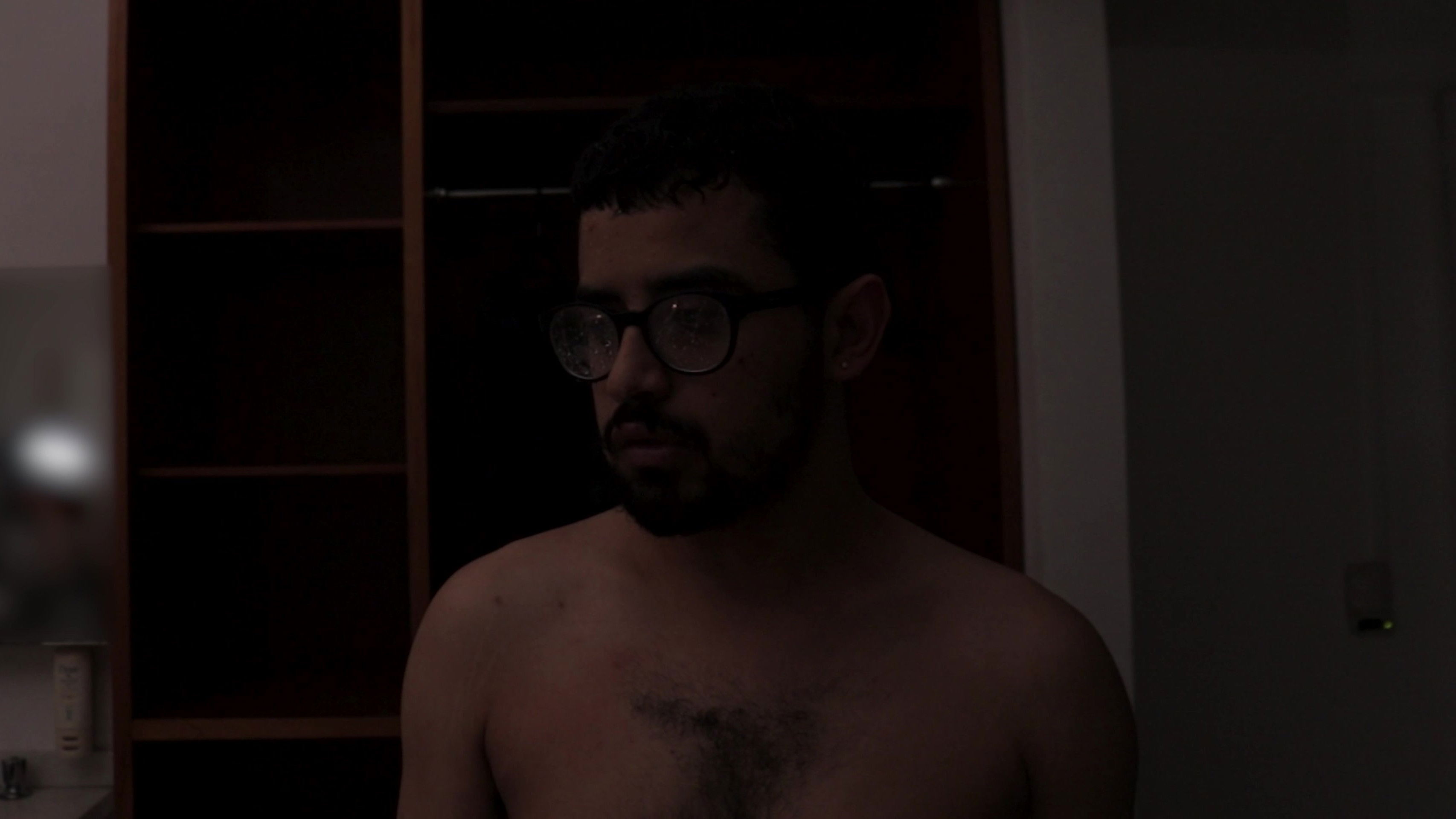 Tem Alguém em Casa?