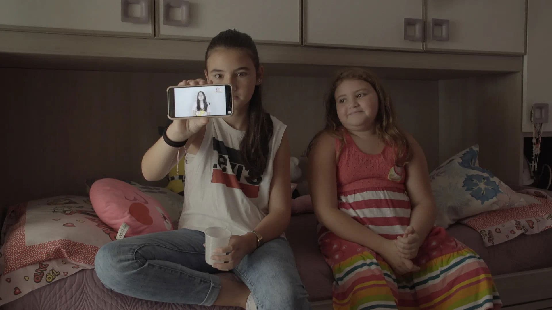 Marghe e Giulia, crescere in diretta