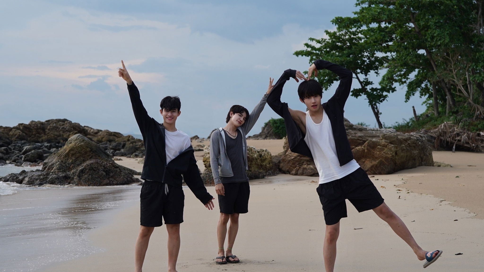 เพื่อนซ่า ท้าทัวร์ป่วน