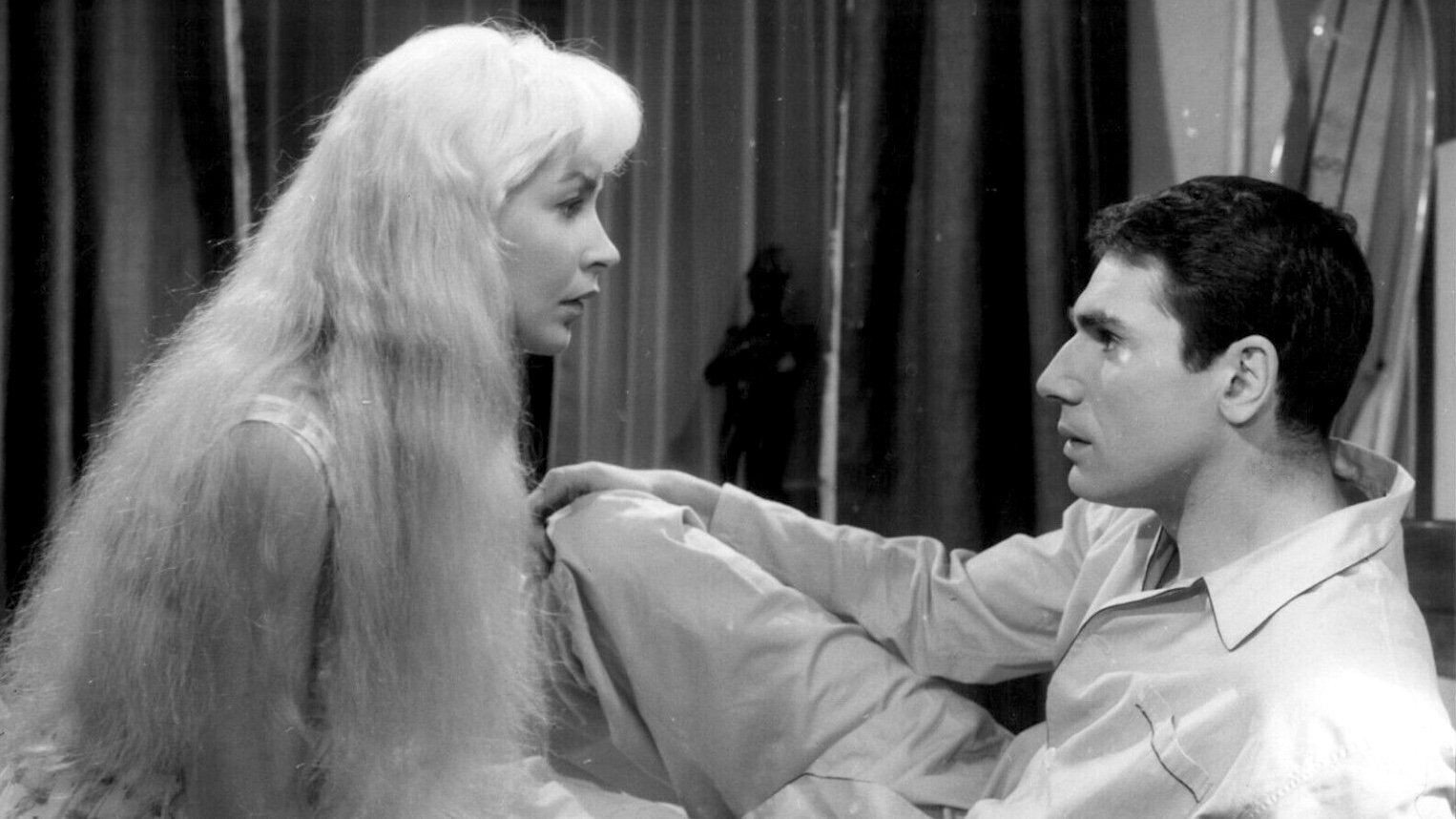 Nachts fällt der Schleier