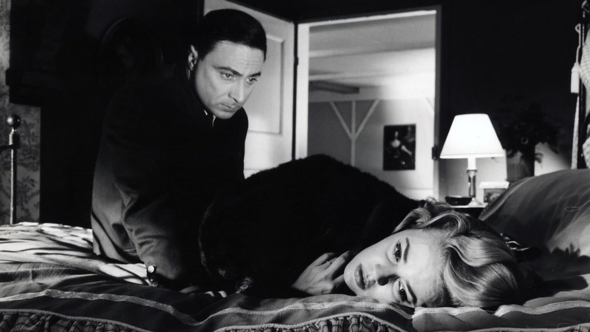 Mit dem Rücken zur Wand