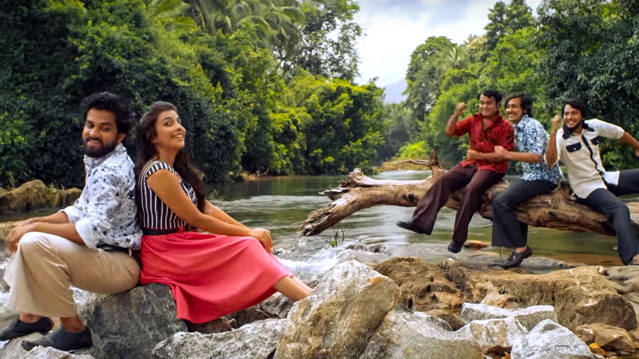 തേനീച്ചയും പീരങ്കിപ്പടയും