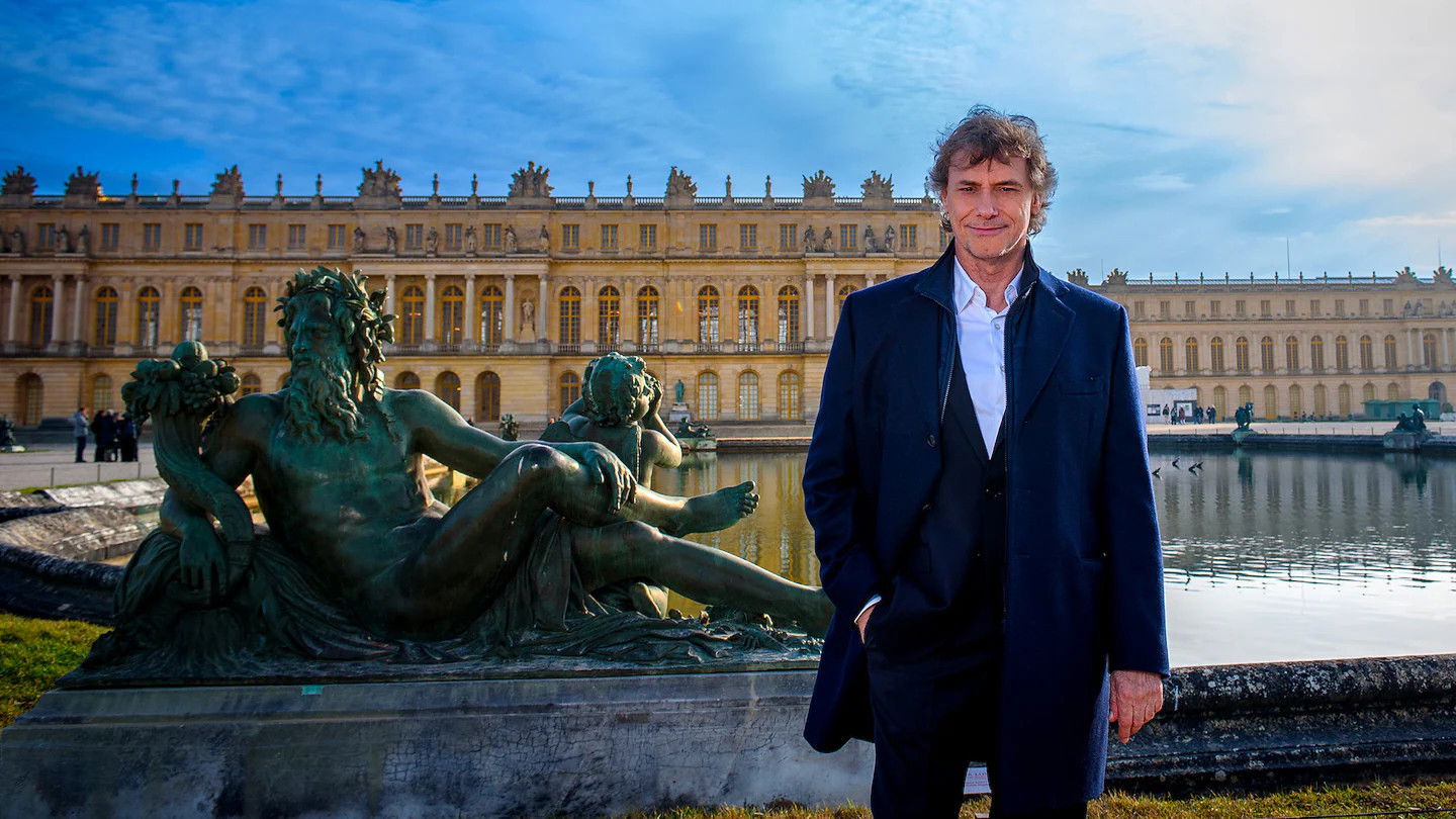 Versailles in piano sequenza