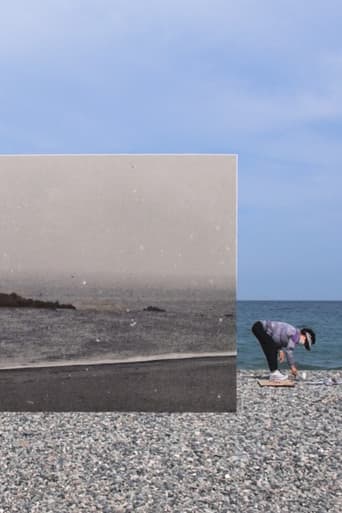 황폐한 사원에 걸린 달