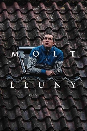 Molt lluny