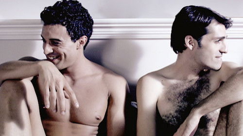 Close to His Chest Bild 4