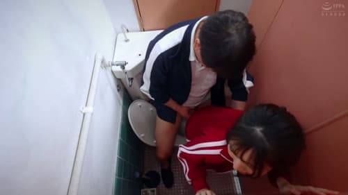 修学旅行中の女子生徒を次々と密着種付けピストンで中出しする鬼畜孕ませ教師 Bild 1