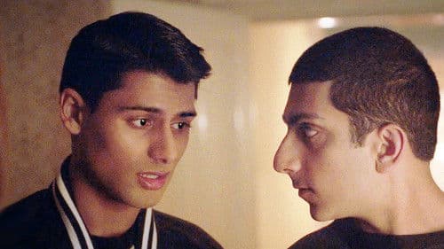 City of Tiny Lights Bild 5