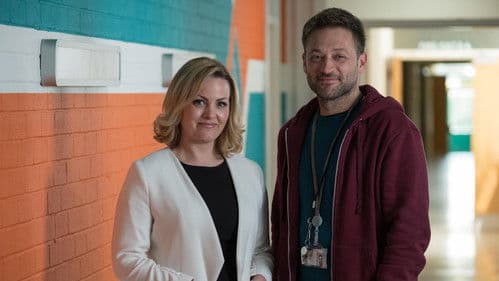 Ackley Bridge Bild 1