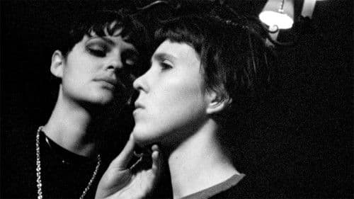 Jungfrau am Abgrund Bild 1