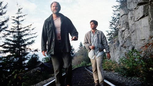 Distant Thunder Bild 1