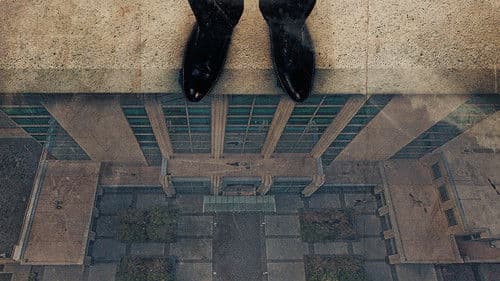 The Spy Who Fell to Earth Bild 1