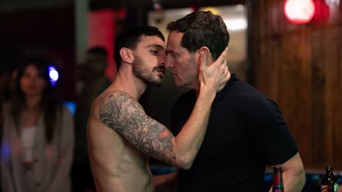 A Man Walks Down the Street Bild 1