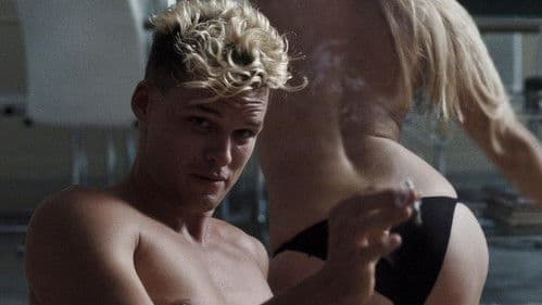 The Informers Bild 5