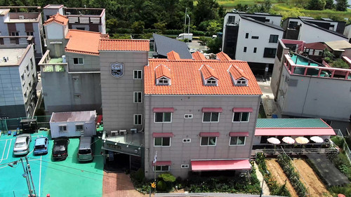 School for Defectors Bild 5