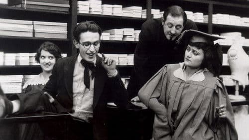 Here Come the Girls Bild 2