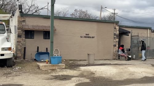 Different Worlds Bild 1