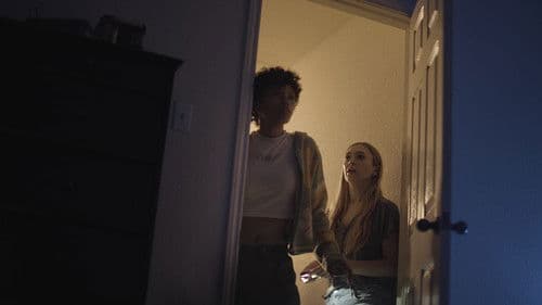 She Screams at Night Bild 3