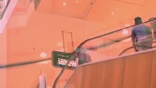 People Passing By Bild 3