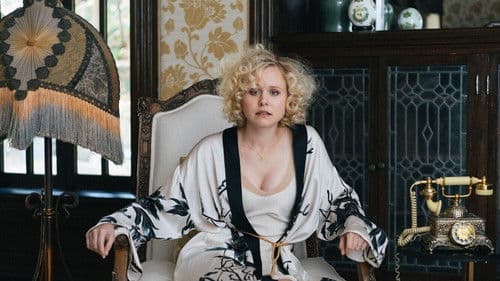 Woman in Deep Bild 1