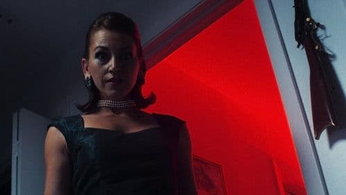 Meltdown: A Nuclear Family's Ascension into Madness Bild 5