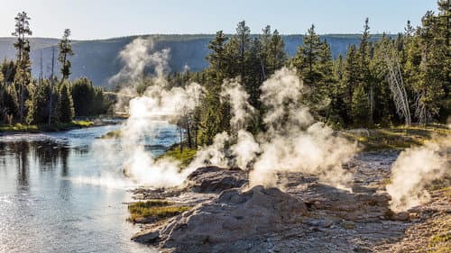 Yellowstone: Wildest Winter to Blazing Summer Bild 2