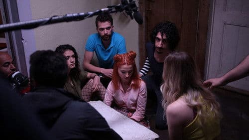 Üç Harflilerin Musallat Olduğu Büyülü Konakta Ruh Çağıran Gençlerin Hazin Hikayesi Bild 7