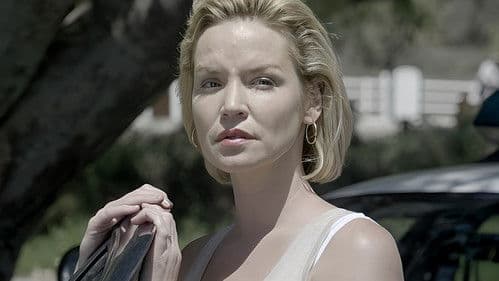 A Woman Deceived Bild 1