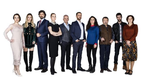 Bir Deli Sevda Bild 1