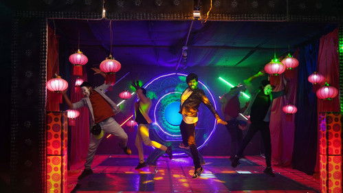 బోయ్‌ఫ్రెండ్ ఫర్ హయర్ Bild 1