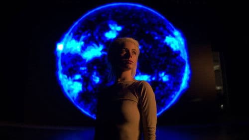 Ema - Sie spielt mit dem Feuer Bild 2