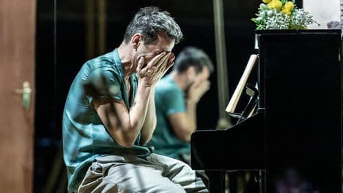 National Theatre Live: Vanya Bild 4