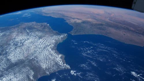 A Beautiful Planet Bild 8